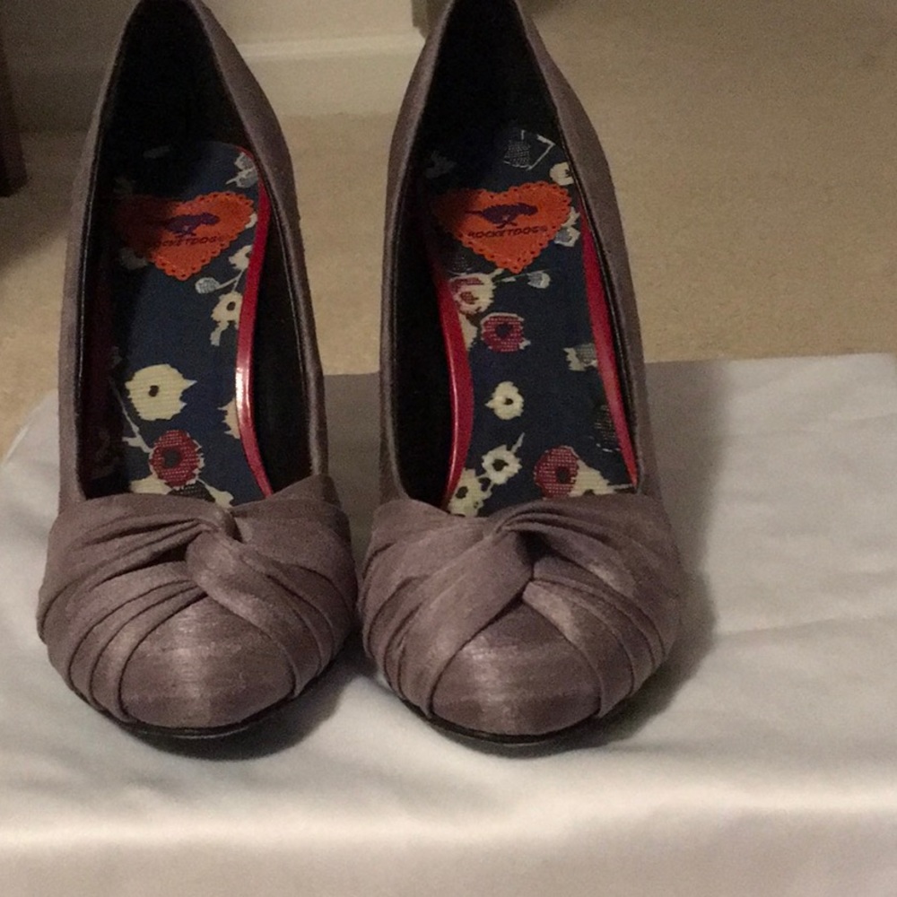 Shoes - Picture 3 of 5